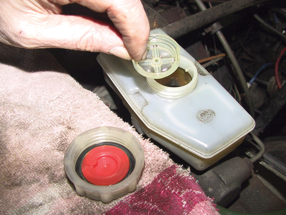 Brake fluid exposed Land Rover Monthly