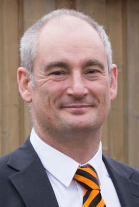 air source heat pump ground source pollution renewables green energy