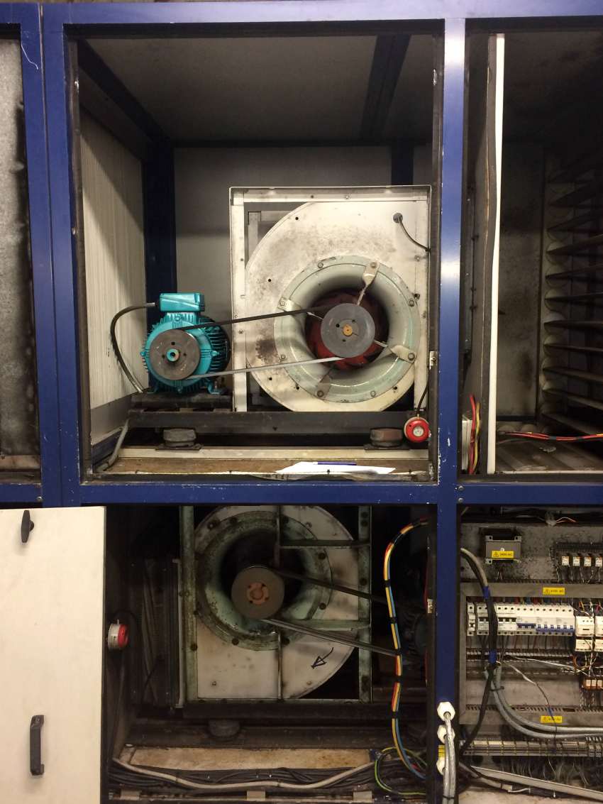 HVAC maintenance air intake screen