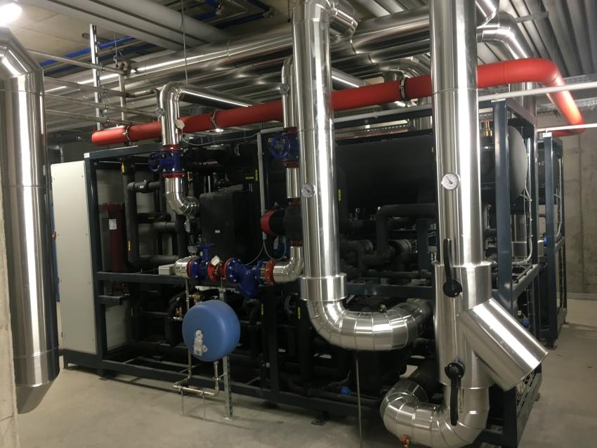 CO2 packaged chiller unit refrigerant