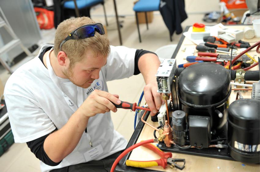 acr trainee apprentice award belfry winner engineer skills air conditioning refrigeration