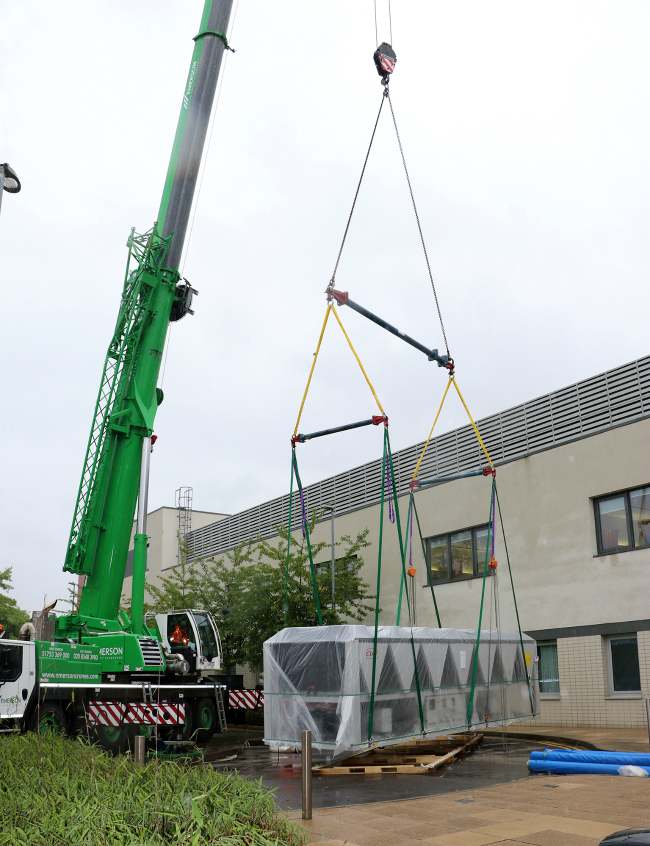 air conditioning cooling hospital chiller, installation replacement