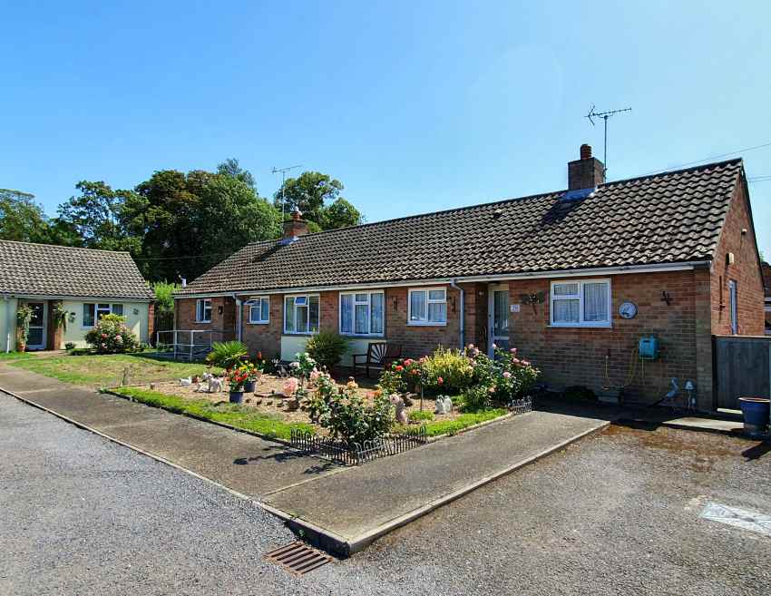 ground sopurce heat pump district heating borehole rhi energy saving renewables