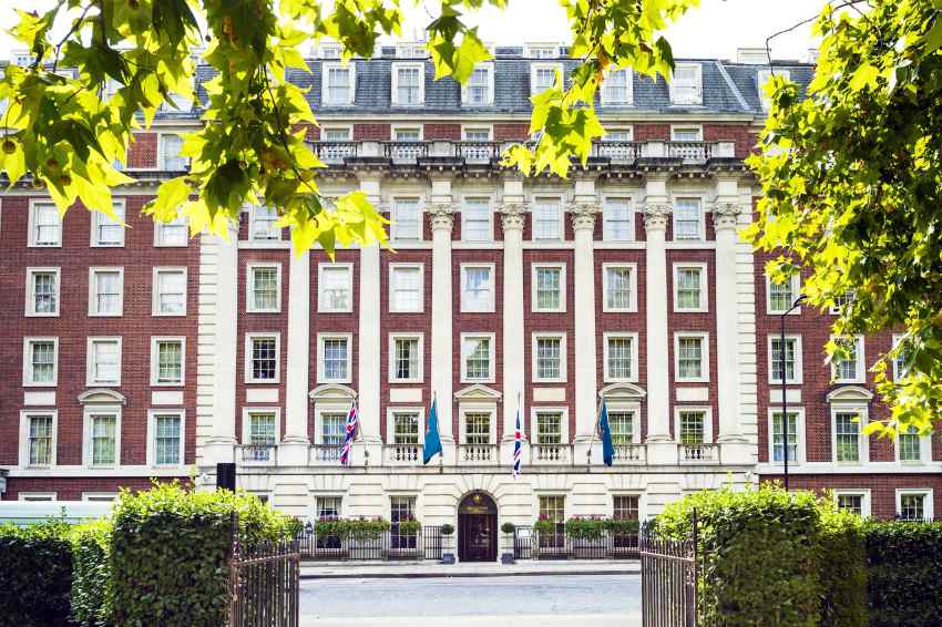 mayfair london hotel chiller screw inverter driven