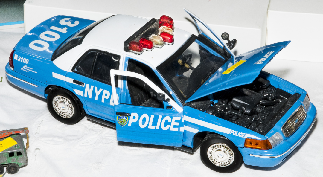 Oakes in Autumn Collectors Club of Great Britain