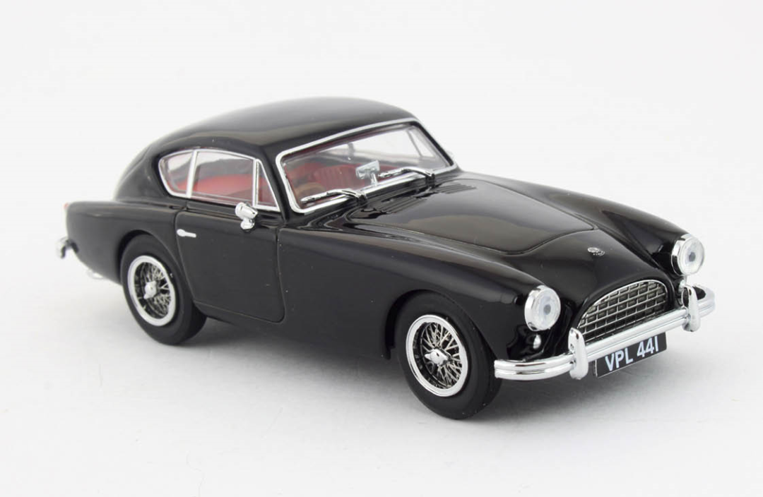 Oxford Diecast’s newlytooled classic British sportscar is absolutely