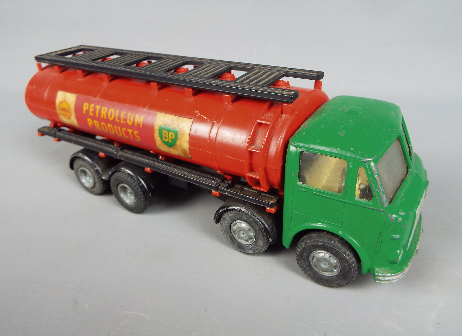 Sales at British Toy Auctions prove to be a great success Collectors