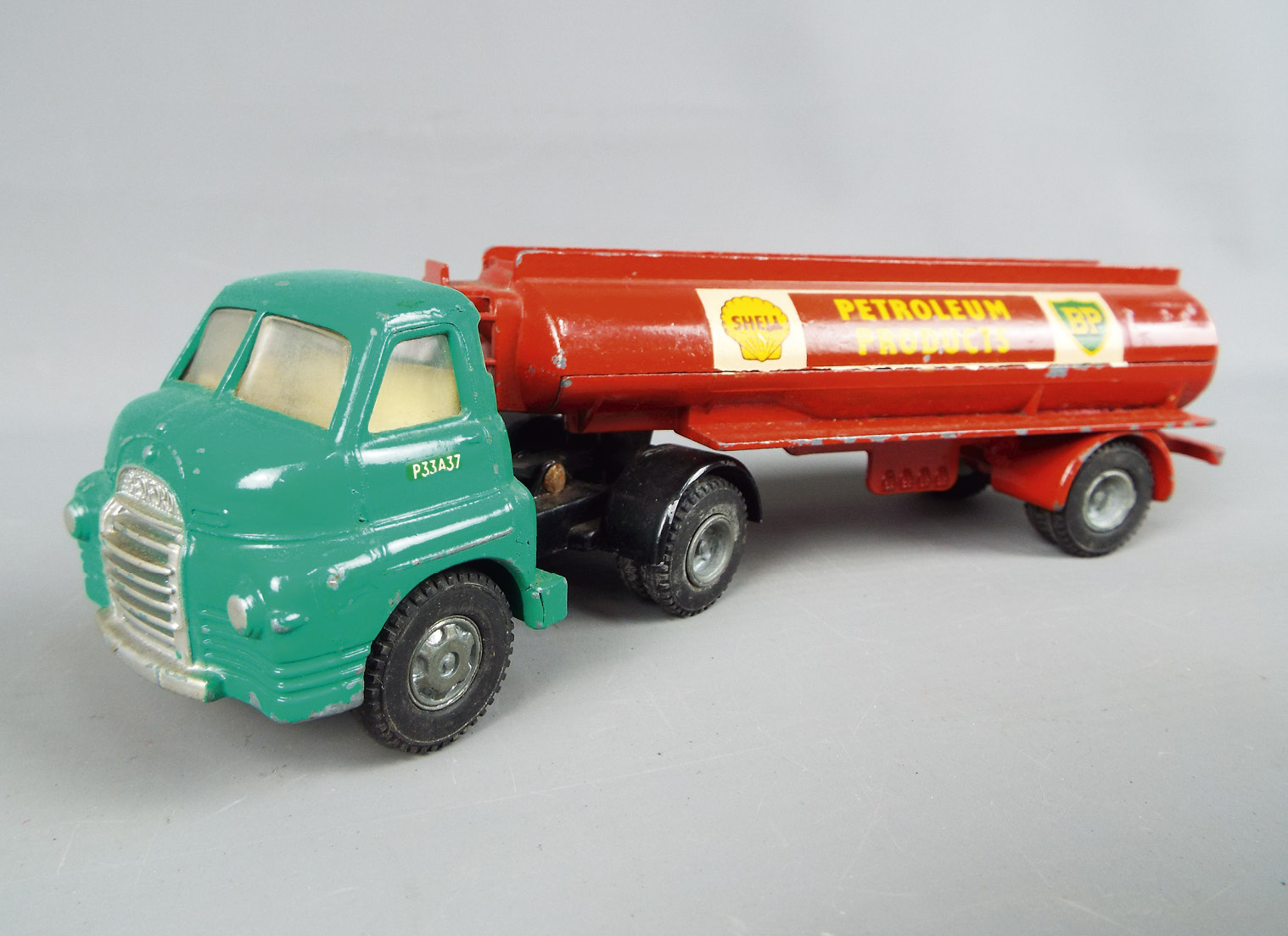Sales at British Toy Auctions prove to be a great success Collectors