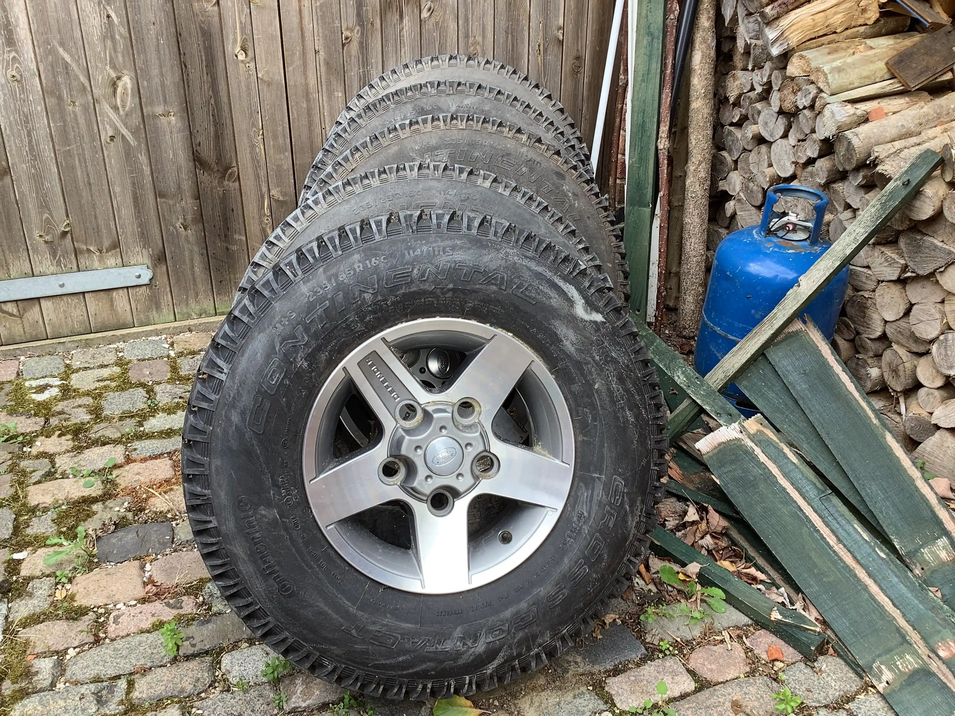 Defender Alloys and Tyres - Land Rover Monthly