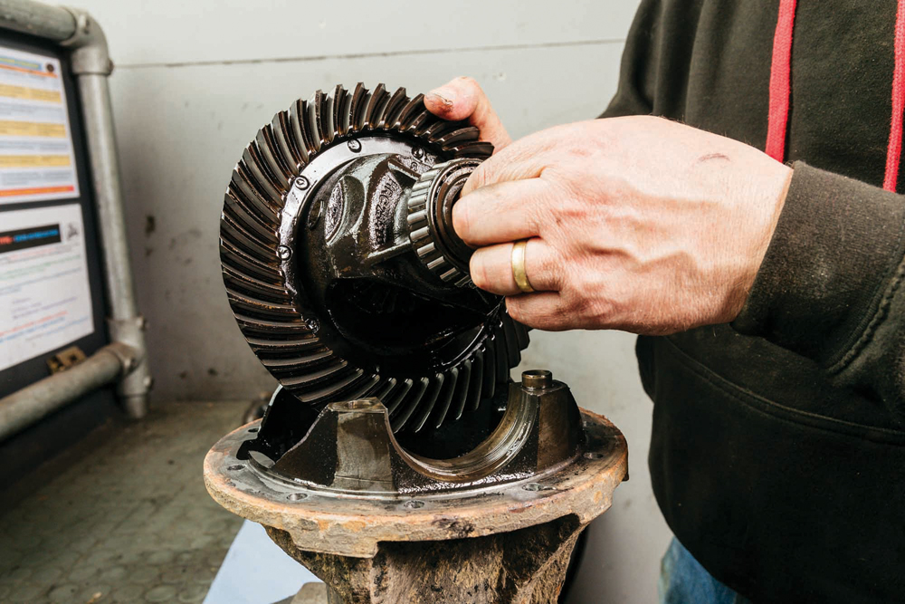 Adding a locking rear differential Land Rover Monthly