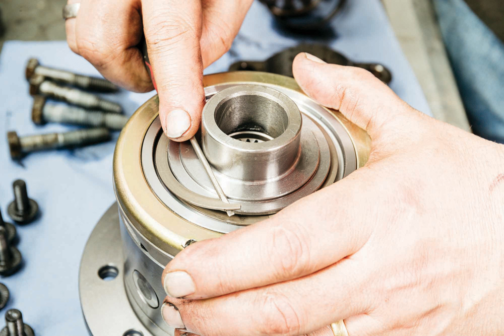 Adding a locking rear differential Land Rover Monthly