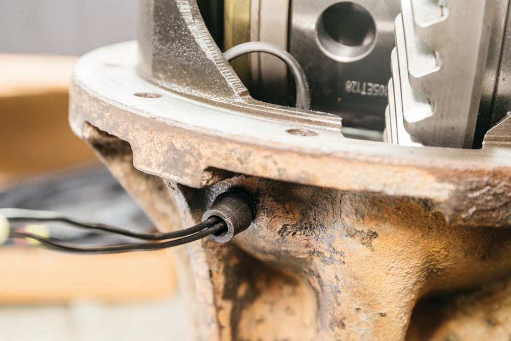 Adding a locking rear differential Land Rover Monthly