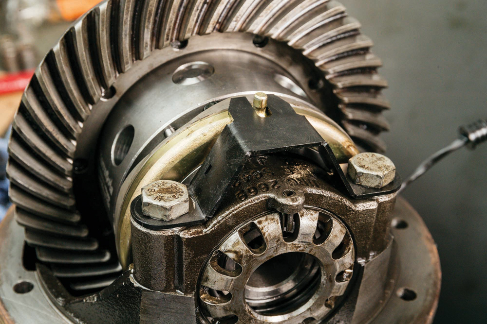 Adding a locking rear differential Land Rover Monthly