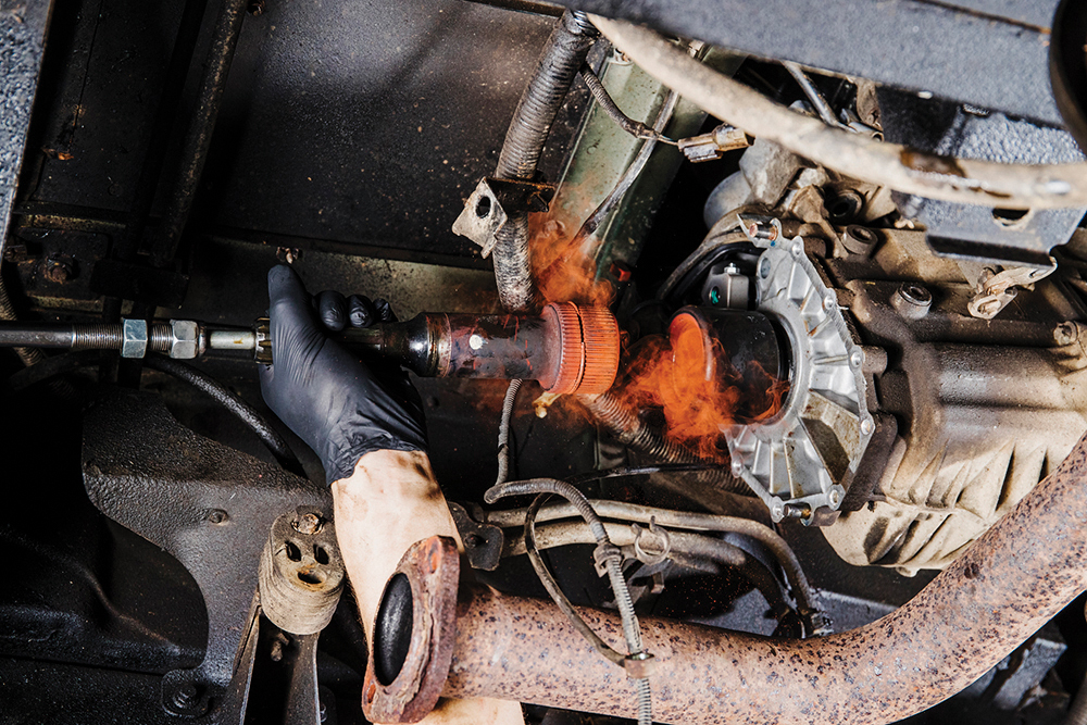 Avoid or repair gearbox output shaft failure Land Rover Monthly