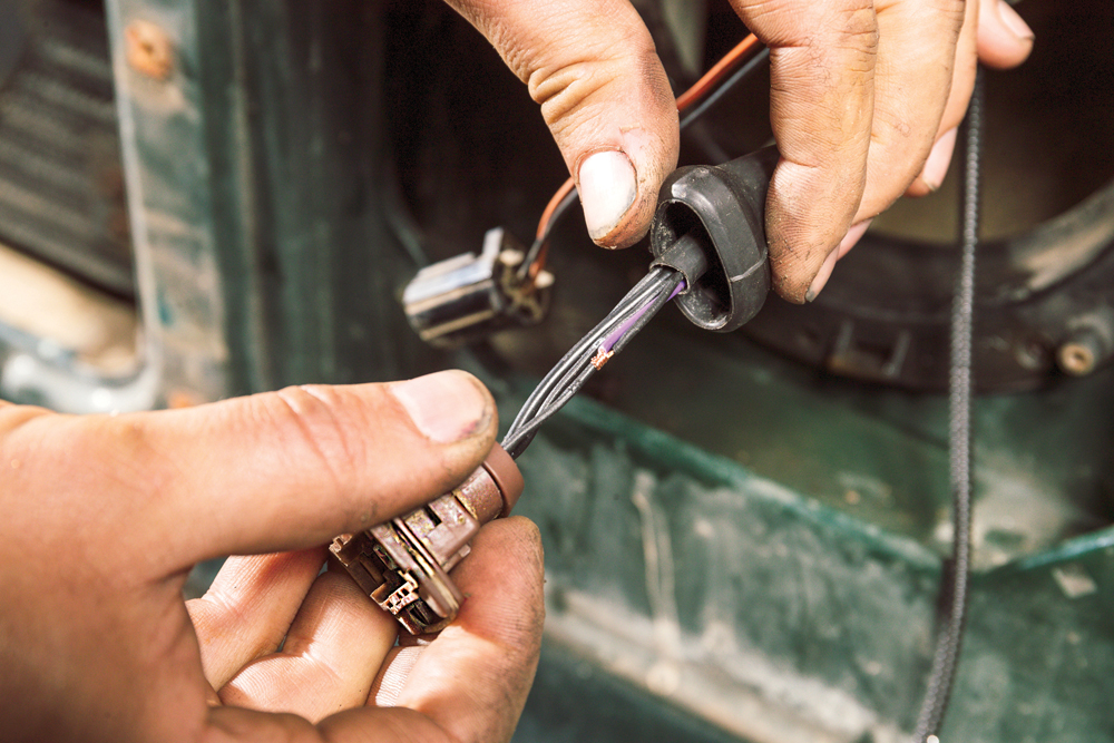 Defender headlamp LED upgrade Land Rover Monthly