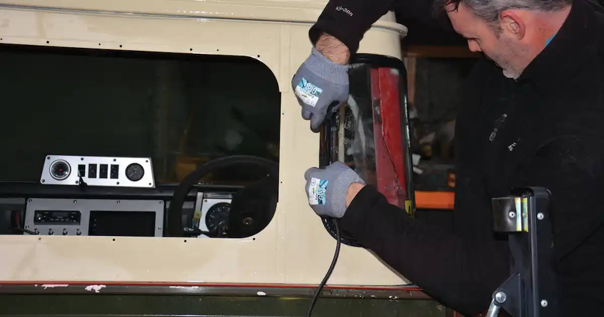 Project Defedner part 14: Fitting rear body to rolling chassis - Land ...