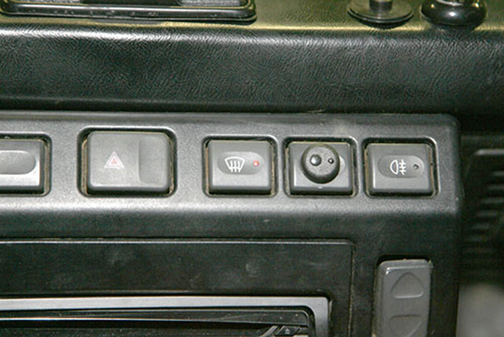 Fit a Defender heated windscreen Land Rover Monthly