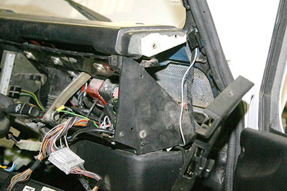 Fit a Defender heated windscreen Land Rover Monthly