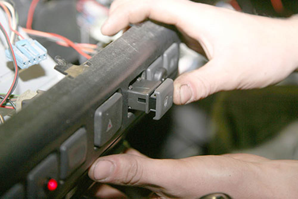 Fit a Defender heated windscreen Land Rover Monthly