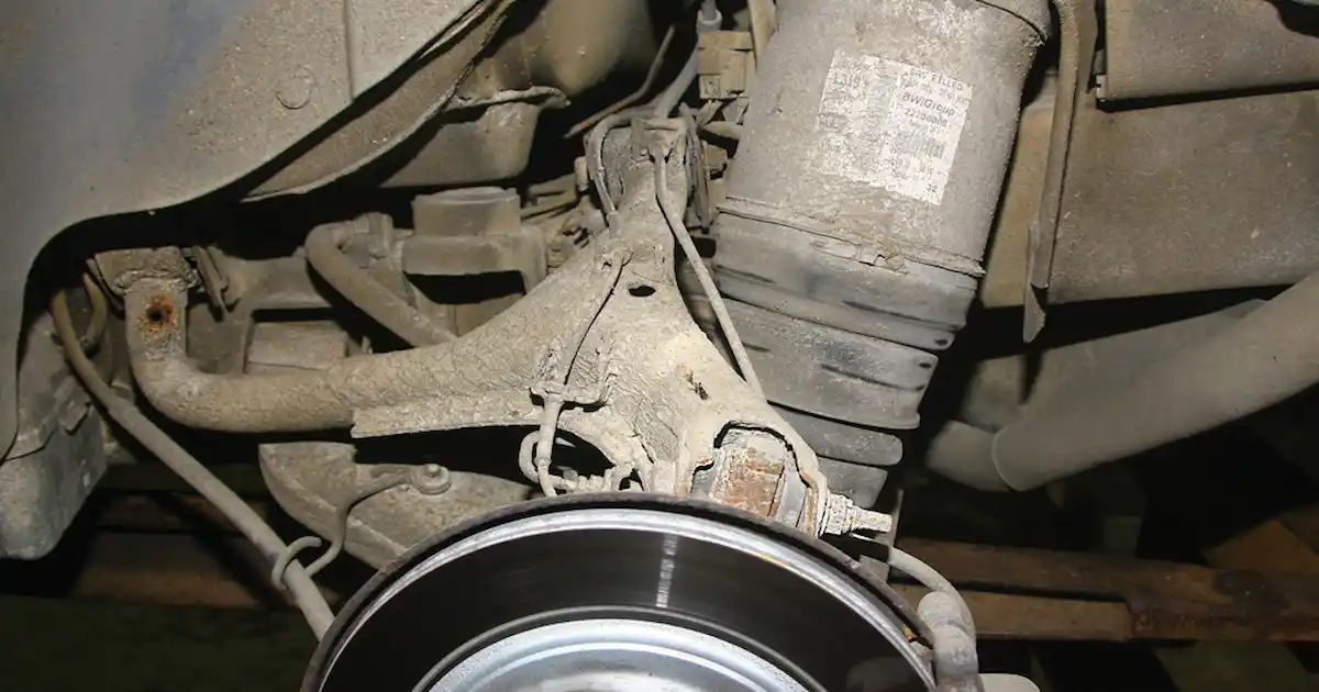 Replacing a rear suspension upper control arm - Land Rover Monthly