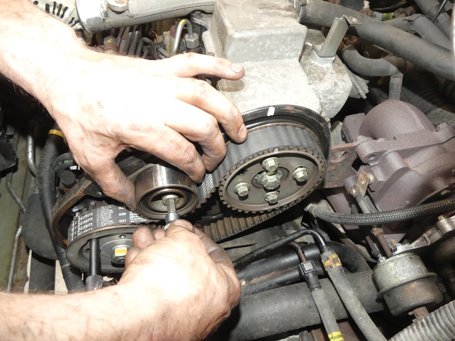 Project Freelander part 3 Timing belts Land Rover Monthly