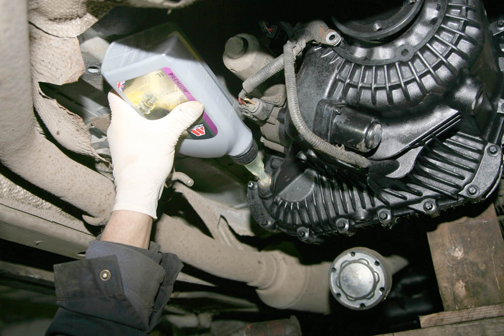 Replace an L322 Transfer Box Land Rover Monthly