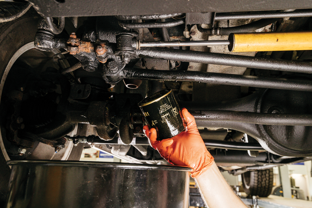 Servicing a P38 Range Rover V8 Land Rover Monthly