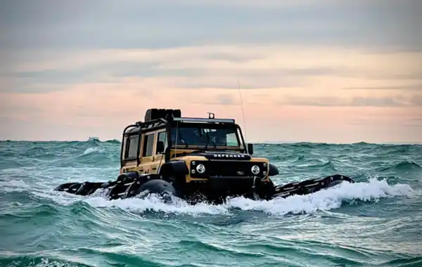 Amphibious Land Rovers set for epic adventure - Land Rover Monthly