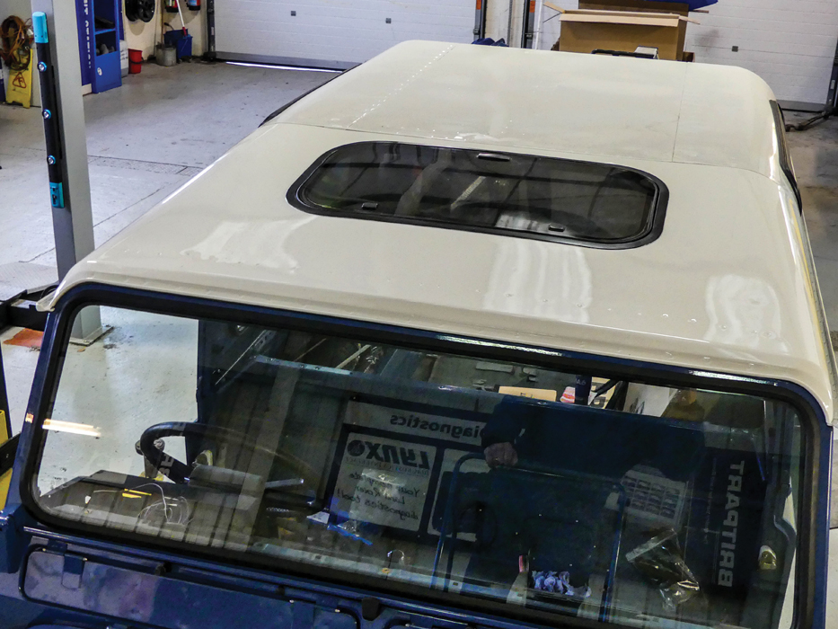 Find a sunroof leak and fix a headlining - Land Rover Monthly