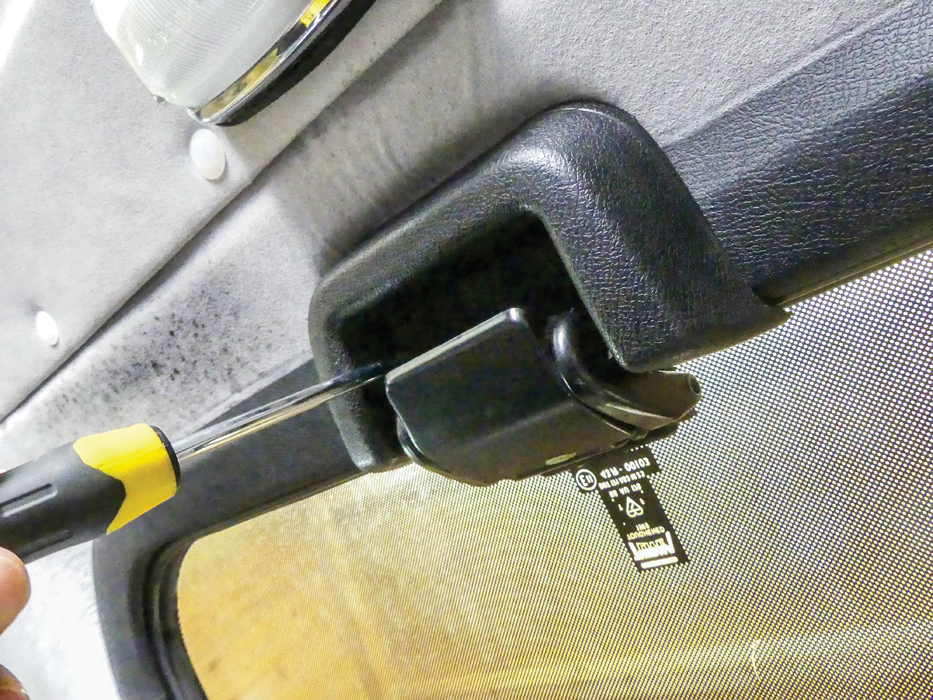 Find a sunroof leak and fix a headlining Land Rover Monthly