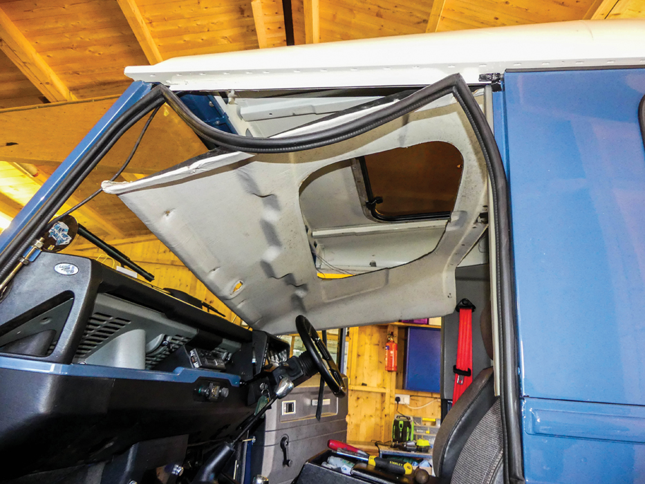 Find a sunroof leak and fix a headlining - Land Rover Monthly