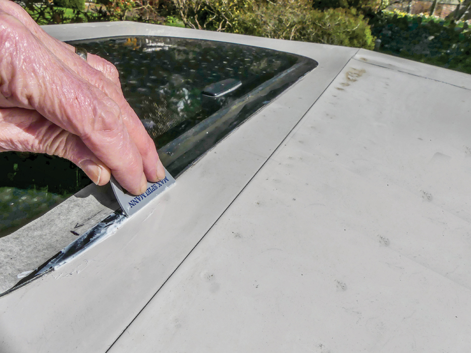 Find a sunroof leak and fix a headlining Land Rover Monthly