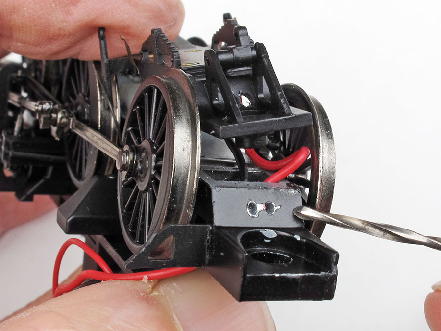 How to fit pickups to older model World Of Railways