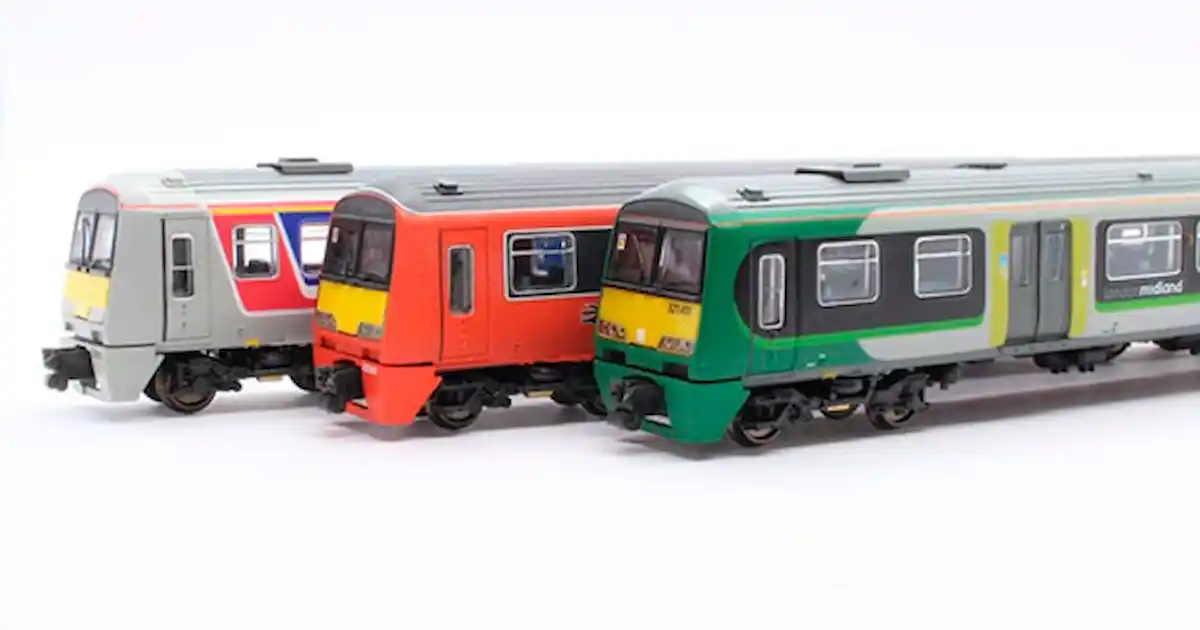 Revolution to offer Class 320 and 321 in 00 - World Of Railways